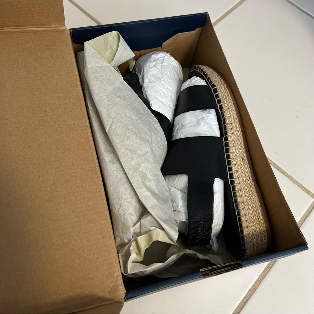 NIB Cole Haan Cloudfeel Espadrille Black Sandals - Picture 4 of 7